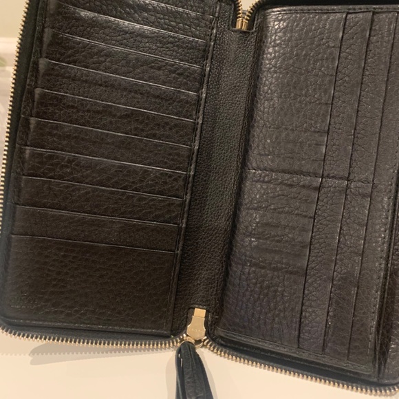 Black Gucci Soho Zip Wallet - Picture 2 of 3